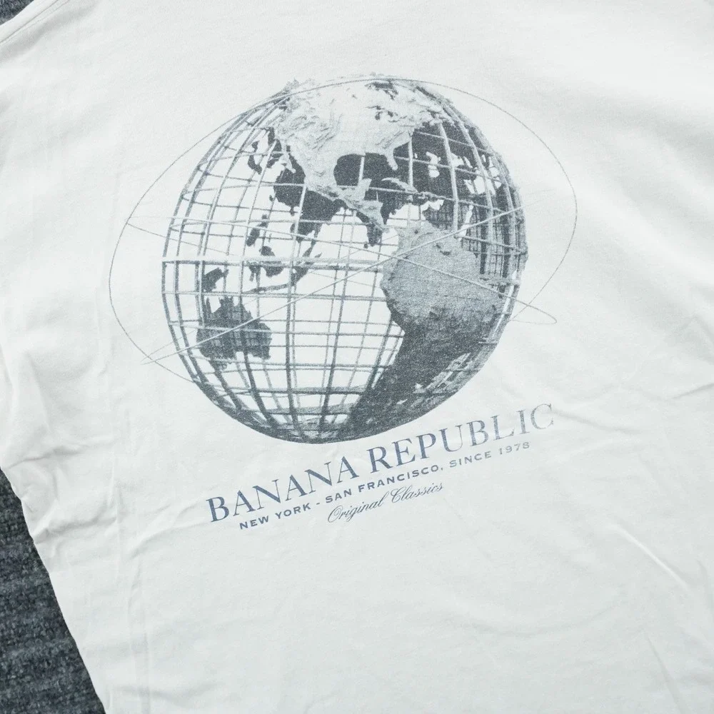 Banana Republic Graphic T-Shirt Mens M White Globe Pocket Single Stitch USA